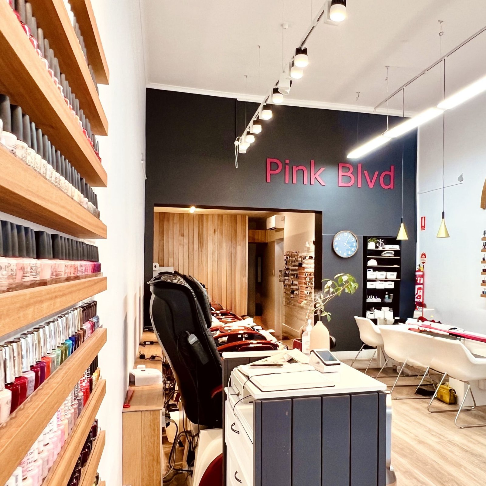 counter-pink-blvd